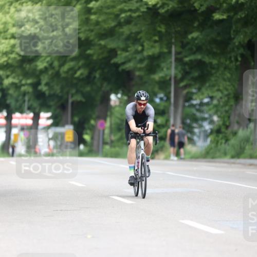 15.06.2025 - 7 Türme Triathlon Yannick Fuchs http://msf.ph/oto/7981681 15.06.2025 11:26:15 Radfahren 228, 258, 336 meine-sportfotos.de