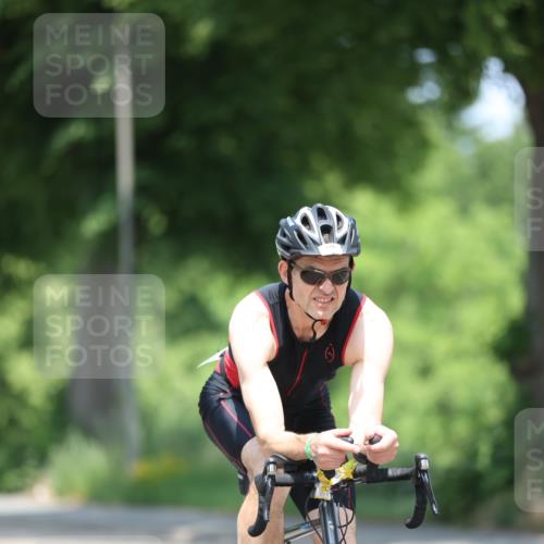 15.06.2025 - 7 Türme Triathlon Yannick Fuchs http://msf.ph/oto/7981687 15.06.2025 12:49:58 Radfahren 498 meine-sportfotos.de