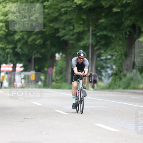 15.06.2025 - 7 Türme Triathlon Yannick Fuchs http://msf.ph/oto/7981688 15.06.2025 11:26:15 Radfahren 228, 258, 336 meine-sportfotos.de