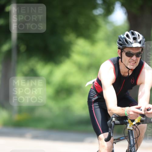 15.06.2025 - 7 Türme Triathlon Yannick Fuchs http://msf.ph/oto/7981698 15.06.2025 12:49:58 Radfahren 498 meine-sportfotos.de