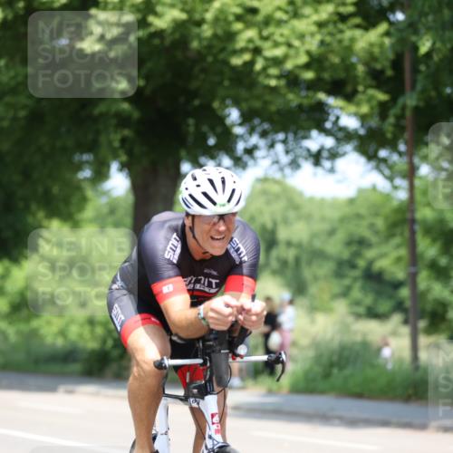 15.06.2025 - 7 Türme Triathlon Yannick Fuchs http://msf.ph/oto/7981822 15.06.2025 12:50:10 Radfahren 301, 371, 679 meine-sportfotos.de