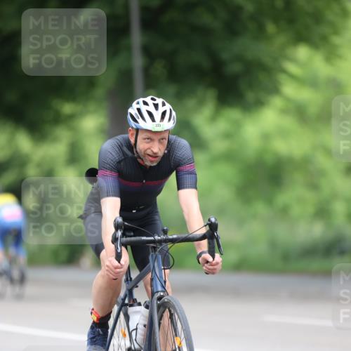 15.06.2025 - 7 Türme Triathlon Yannick Fuchs http://msf.ph/oto/7981841 15.06.2025 11:26:30 Radfahren 223, 281 meine-sportfotos.de