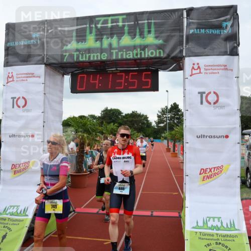 15.06.2025 - 7 Türme Triathlon Michael Strokosch http://msf.ph/oto/7981856 15.06.2025 14:13:55 Ziel 397, 445, 446, 674, 749, 1078 meine-sportfotos.de
