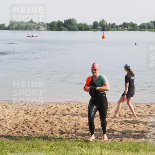 21.06.2025 - 27. Vierlanden-Triathlon MichiJ http://msf.ph/oto/7981887 15.06.2026 09:04:41 Schwimmen 247 meine-sportfotos.de