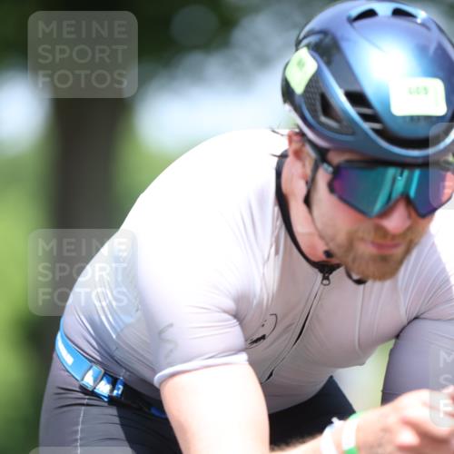 15.06.2025 - 7 Türme Triathlon Yannick Fuchs http://msf.ph/oto/7981893 15.06.2025 12:50:22 Radfahren 389, 530, 540, 560 meine-sportfotos.de