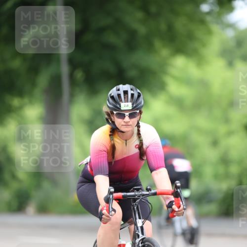 15.06.2025 - 7 Türme Triathlon Yannick Fuchs http://msf.ph/oto/7981902 15.06.2025 11:26:32 Radfahren 213, 223 meine-sportfotos.de