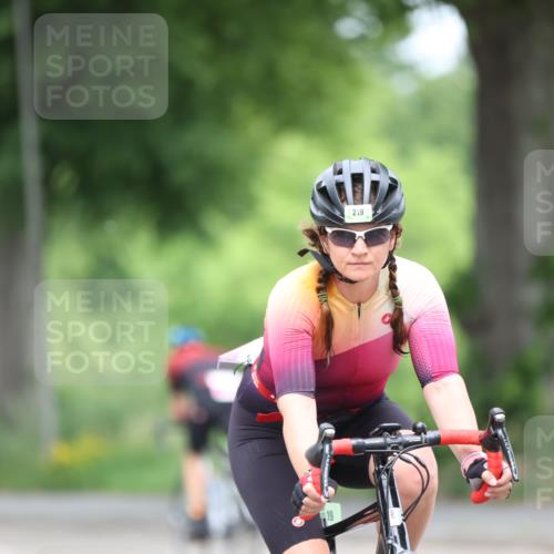 15.06.2025 - 7 Türme Triathlon Yannick Fuchs http://msf.ph/oto/7981913 15.06.2025 11:26:32 Radfahren 213, 223 meine-sportfotos.de