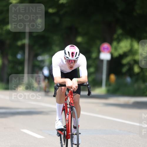 15.06.2025 - 7 Türme Triathlon Yannick Fuchs http://msf.ph/oto/7981929 15.06.2025 12:50:30 Radfahren 537, 541 meine-sportfotos.de