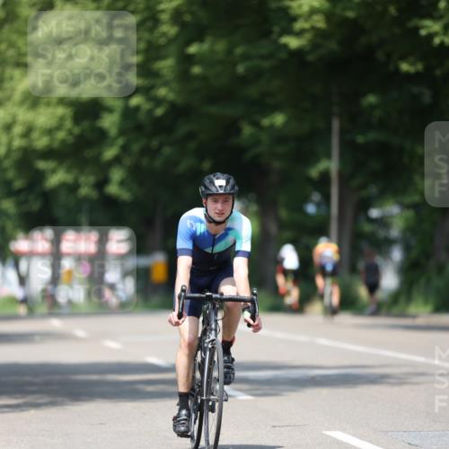 15.06.2025 - 7 Türme Triathlon Yannick Fuchs http://msf.ph/oto/7981983 15.06.2025 12:50:32 Radfahren 537, 541 meine-sportfotos.de