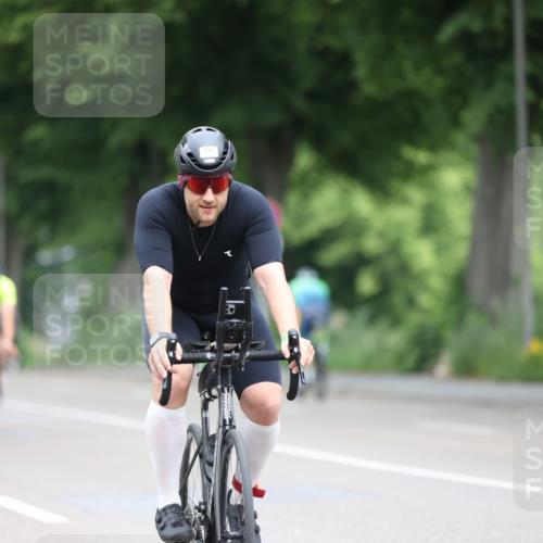 15.06.2025 - 7 Türme Triathlon Yannick Fuchs http://msf.ph/oto/7981990 15.06.2025 11:26:47 Radfahren 212, 326 meine-sportfotos.de