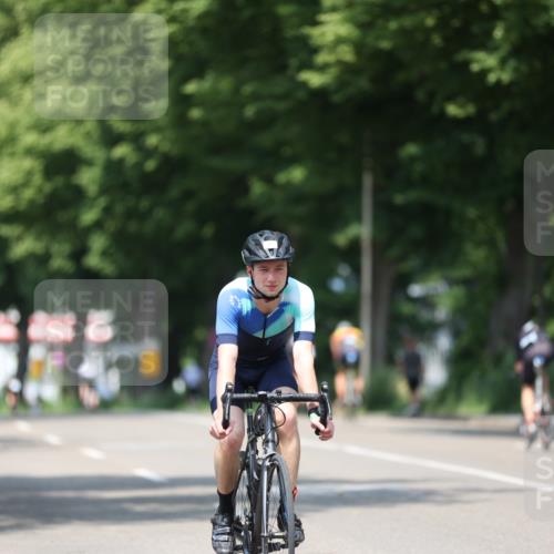 15.06.2025 - 7 Türme Triathlon Yannick Fuchs http://msf.ph/oto/7981991 15.06.2025 12:50:32 Radfahren 537, 541 meine-sportfotos.de