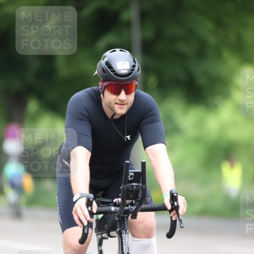 15.06.2025 - 7 Türme Triathlon Yannick Fuchs http://msf.ph/oto/7982001 15.06.2025 11:26:47 Radfahren 212, 326 meine-sportfotos.de