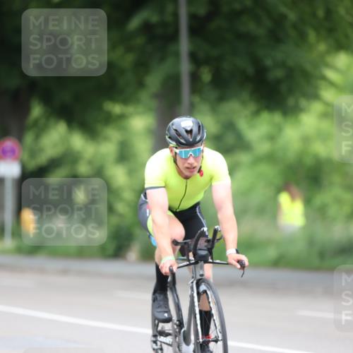 15.06.2025 - 7 Türme Triathlon Yannick Fuchs http://msf.ph/oto/7982042 15.06.2025 11:26:49 Radfahren 212, 326 meine-sportfotos.de