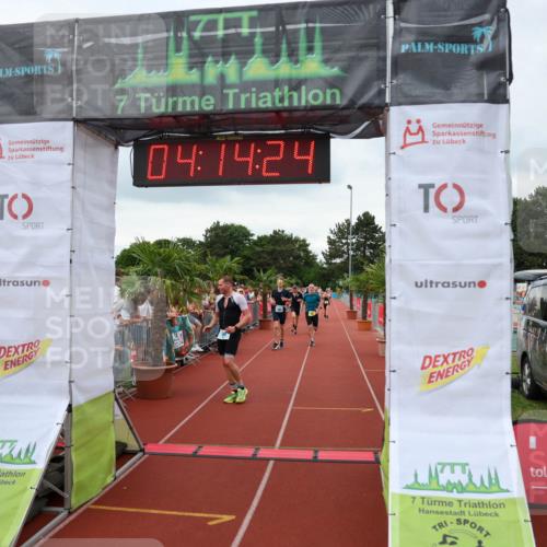 15.06.2025 - 7 Türme Triathlon Michael Strokosch http://msf.ph/oto/7982044 15.06.2025 14:14:23 Ziel 560, 656, 671, 957 meine-sportfotos.de
