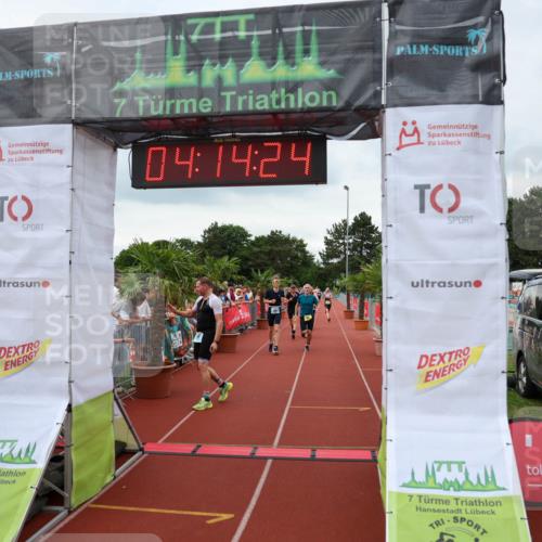 15.06.2025 - 7 Türme Triathlon Michael Strokosch http://msf.ph/oto/7982055 15.06.2025 14:14:24 Ziel 560, 656, 671, 758, 813, 957 meine-sportfotos.de