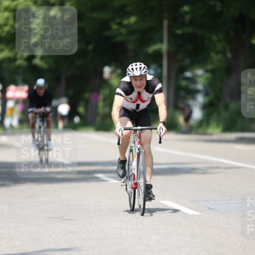 15.06.2025 - 7 Türme Triathlon Yannick Fuchs http://msf.ph/oto/7982060 15.06.2025 12:50:43 Radfahren 293, 396, 451, 678 meine-sportfotos.de