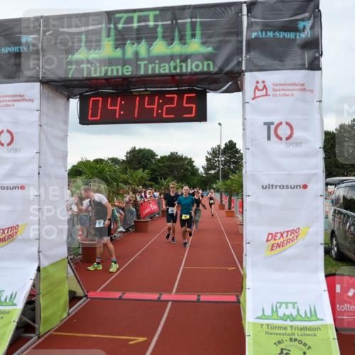 15.06.2025 - 7 Türme Triathlon Michael Strokosch http://msf.ph/oto/7982074 15.06.2025 14:14:25 Ziel 560, 656, 671, 758, 771, 813, 957 meine-sportfotos.de