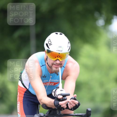 15.06.2025 - 7 Türme Triathlon Yannick Fuchs http://msf.ph/oto/7982089 15.06.2025 11:26:50 Radfahren 212, 326 meine-sportfotos.de