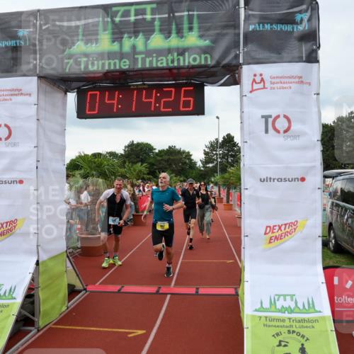 15.06.2025 - 7 Türme Triathlon Michael Strokosch http://msf.ph/oto/7982093 15.06.2025 14:14:26 Ziel 560, 656, 671, 758, 771, 813, 957 meine-sportfotos.de
