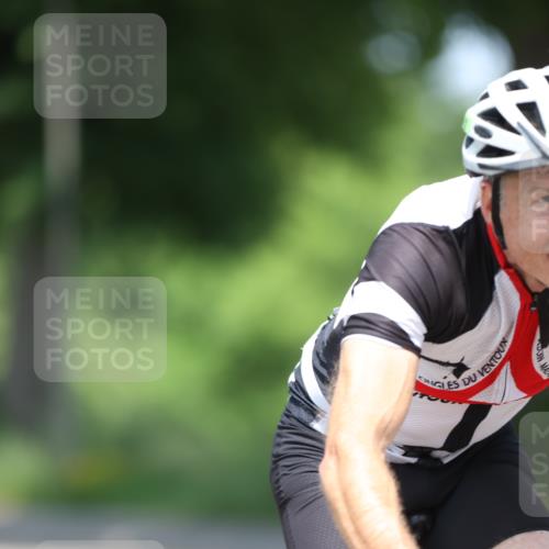 15.06.2025 - 7 Türme Triathlon Yannick Fuchs http://msf.ph/oto/7982131 15.06.2025 12:50:44 Radfahren 293, 396, 451, 678 meine-sportfotos.de