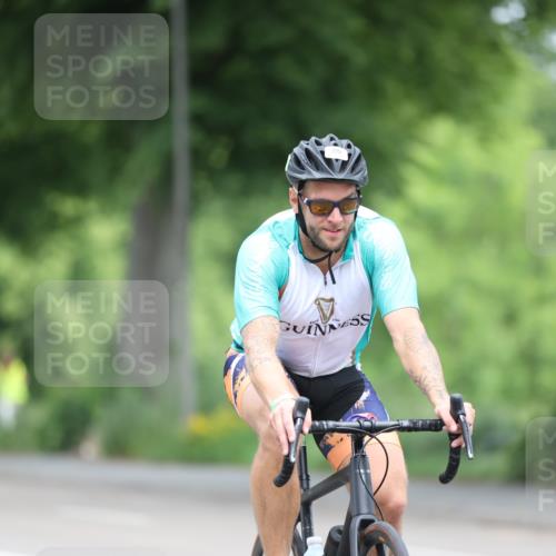 15.06.2025 - 7 Türme Triathlon Yannick Fuchs http://msf.ph/oto/7982167 15.06.2025 11:27:01 Radfahren  meine-sportfotos.de