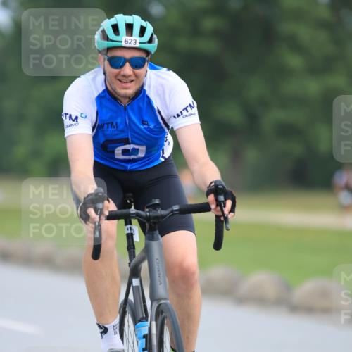 15.06.2025 - 27. Vierlanden-Triathlon H.Heesch http://msf.ph/oto/7982199 15.06.2025 10:51:59 Radfahren 81, 252, 382, 435, 623 meine-sportfotos.de