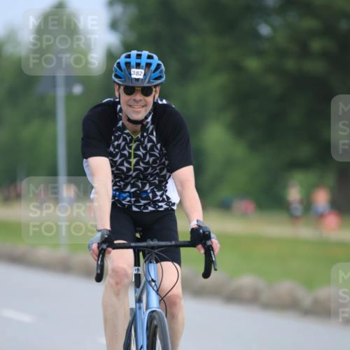 15.06.2025 - 27. Vierlanden-Triathlon H.Heesch http://msf.ph/oto/7982206 15.06.2025 10:52:01 Radfahren 81, 173, 252, 382, 435, 623 meine-sportfotos.de