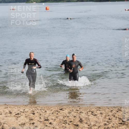 21.06.2025 - 27. Vierlanden-Triathlon MichiJ http://msf.ph/oto/7982222 15.06.2026 09:05:13 Schwimmen 205, 209, 221, 222 meine-sportfotos.de