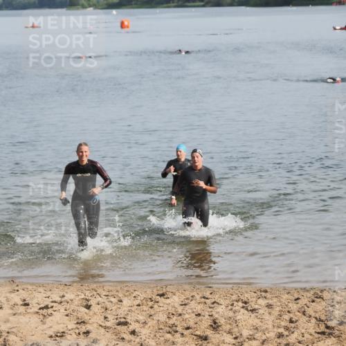 21.06.2025 - 27. Vierlanden-Triathlon MichiJ http://msf.ph/oto/7982225 15.06.2026 09:05:13 Schwimmen 205, 209, 221, 222 meine-sportfotos.de