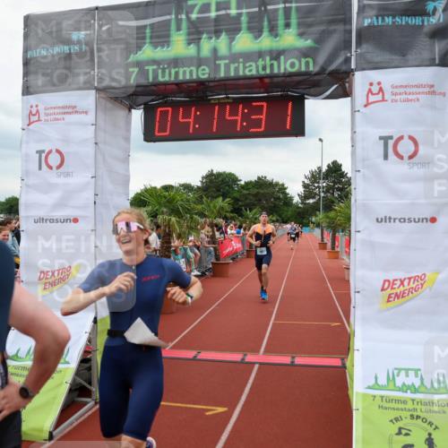 15.06.2025 - 7 Türme Triathlon Michael Strokosch http://msf.ph/oto/7982238 15.06.2025 14:14:31 Ziel 387, 560, 656, 669, 758, 771, 813, 957 meine-sportfotos.de