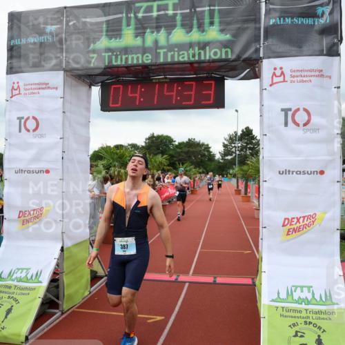 15.06.2025 - 7 Türme Triathlon Michael Strokosch http://msf.ph/oto/7982262 15.06.2025 14:14:33 Ziel 387, 560, 631, 656, 669, 758, 771, 813, 957 meine-sportfotos.de