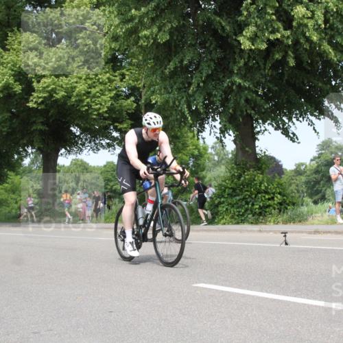 15.06.2025 - 7 Türme Triathlon Yannick Fuchs http://msf.ph/oto/7982269 15.06.2025 13:31:56 Radfahren  meine-sportfotos.de