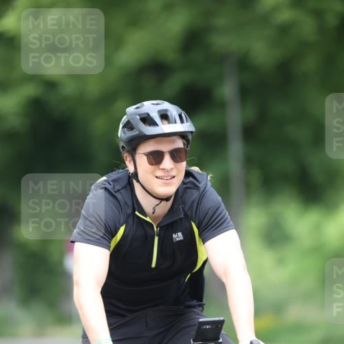 15.06.2025 - 7 Türme Triathlon Yannick Fuchs http://msf.ph/oto/7982280 15.06.2025 11:27:59 Radfahren 228, 234, 294 meine-sportfotos.de