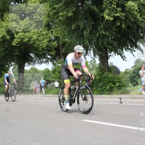 15.06.2025 - 7 Türme Triathlon Yannick Fuchs http://msf.ph/oto/7982281 15.06.2025 13:32:02 Radfahren  meine-sportfotos.de