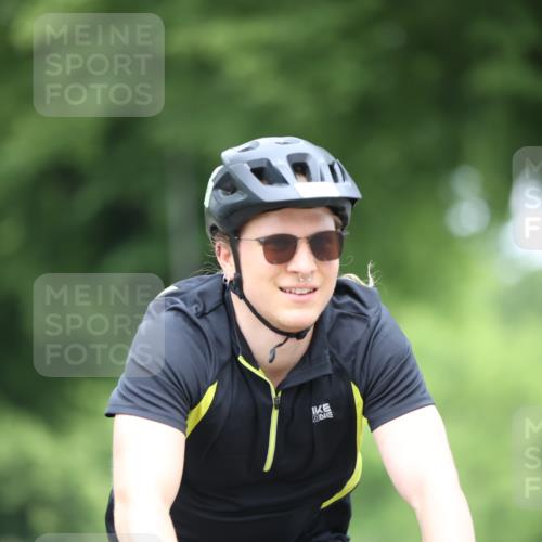 15.06.2025 - 7 Türme Triathlon Yannick Fuchs http://msf.ph/oto/7982291 15.06.2025 11:27:59 Radfahren 228, 234, 294 meine-sportfotos.de