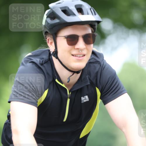 15.06.2025 - 7 Türme Triathlon Yannick Fuchs http://msf.ph/oto/7982299 15.06.2025 11:27:59 Radfahren 228, 234, 294 meine-sportfotos.de