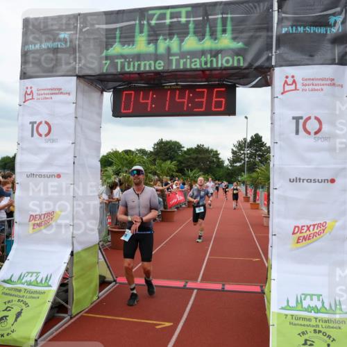 15.06.2025 - 7 Türme Triathlon Michael Strokosch http://msf.ph/oto/7982300 15.06.2025 14:14:36 Ziel 372, 387, 631, 669, 758, 771, 813 meine-sportfotos.de