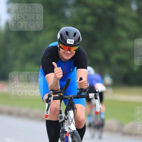 15.06.2025 - 27. Vierlanden-Triathlon H.Heesch http://msf.ph/oto/7982313 15.06.2025 10:52:10 Radfahren 84, 144, 173, 252, 386, 513 meine-sportfotos.de