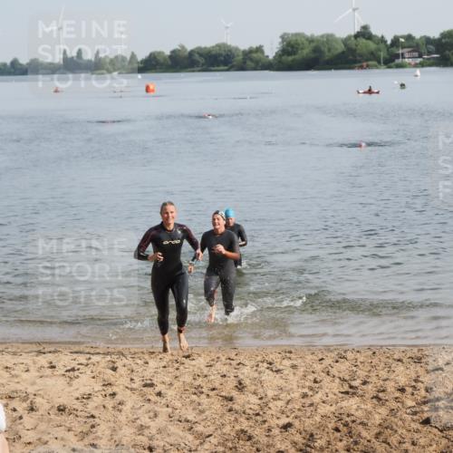 21.06.2025 - 27. Vierlanden-Triathlon MichiJ http://msf.ph/oto/7982334 15.06.2026 09:05:14 Schwimmen 209, 221, 222 meine-sportfotos.de