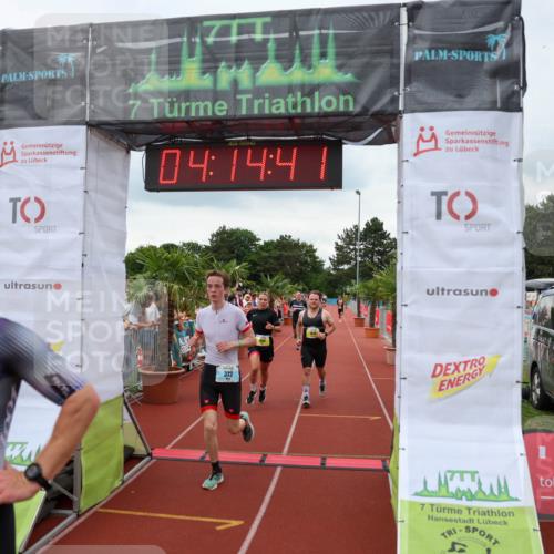 15.06.2025 - 7 Türme Triathlon Michael Strokosch http://msf.ph/oto/7982335 15.06.2025 14:14:41 Ziel 372, 411, 631, 669, 934, 1010, 1192 meine-sportfotos.de