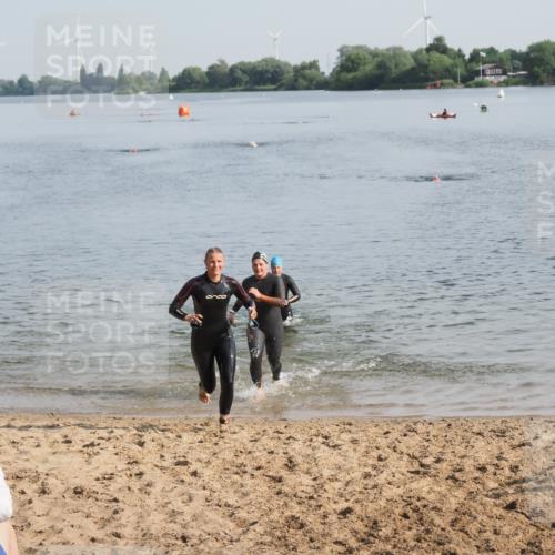 21.06.2025 - 27. Vierlanden-Triathlon MichiJ http://msf.ph/oto/7982342 15.06.2026 09:05:14 Schwimmen 209, 221, 222 meine-sportfotos.de