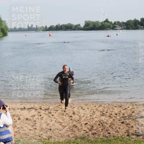 21.06.2025 - 27. Vierlanden-Triathlon MichiJ http://msf.ph/oto/7982383 15.06.2026 09:05:15 Schwimmen 209, 221, 222 meine-sportfotos.de