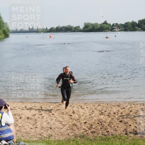 21.06.2025 - 27. Vierlanden-Triathlon MichiJ http://msf.ph/oto/7982394 15.06.2026 09:05:15 Schwimmen 209, 221, 222 meine-sportfotos.de