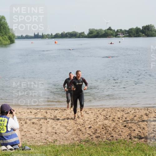 21.06.2025 - 27. Vierlanden-Triathlon MichiJ http://msf.ph/oto/7982431 15.06.2026 09:05:15 Schwimmen 209, 221, 222 meine-sportfotos.de
