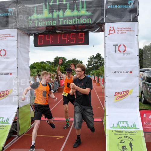 15.06.2025 - 7 Türme Triathlon Michael Strokosch http://msf.ph/oto/7982487 15.06.2025 14:14:59 Ziel 1027, 1114, 1129 meine-sportfotos.de