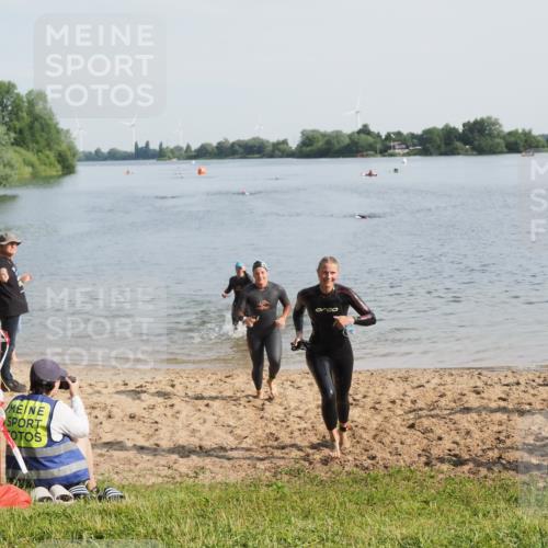 21.06.2025 - 27. Vierlanden-Triathlon MichiJ http://msf.ph/oto/7982502 15.06.2026 09:05:16 Schwimmen 209, 221, 222 meine-sportfotos.de