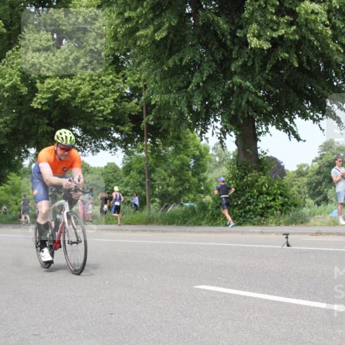 15.06.2025 - 7 Türme Triathlon Yannick Fuchs http://msf.ph/oto/7982508 15.06.2025 13:32:24 Radfahren  meine-sportfotos.de