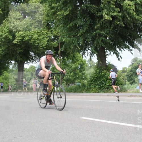 15.06.2025 - 7 Türme Triathlon Yannick Fuchs http://msf.ph/oto/7982516 15.06.2025 13:32:26 Radfahren  meine-sportfotos.de
