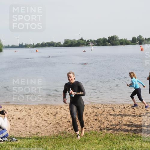 21.06.2025 - 27. Vierlanden-Triathlon MichiJ http://msf.ph/oto/7982614 15.06.2026 09:05:21 Schwimmen 209, 221, 222 meine-sportfotos.de