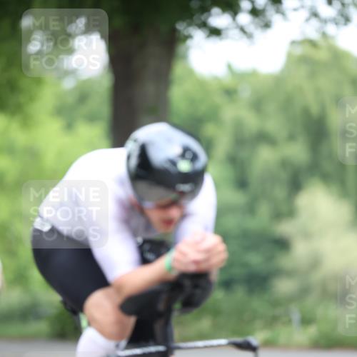 15.06.2025 - 7 Türme Triathlon Yannick Fuchs http://msf.ph/oto/7982676 15.06.2025 11:32:09 Radfahren 313 meine-sportfotos.de